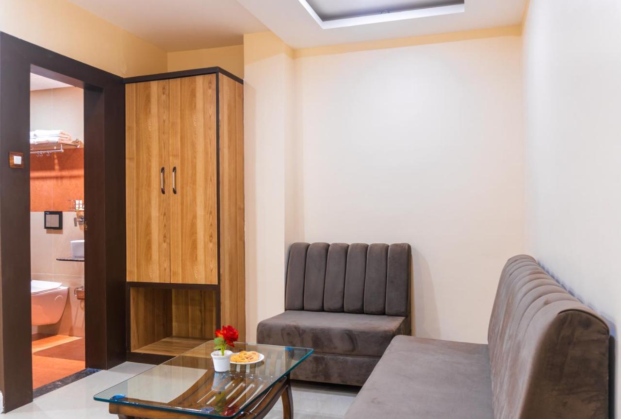 Geet Kavya Inn ボーパール エクステリア 写真